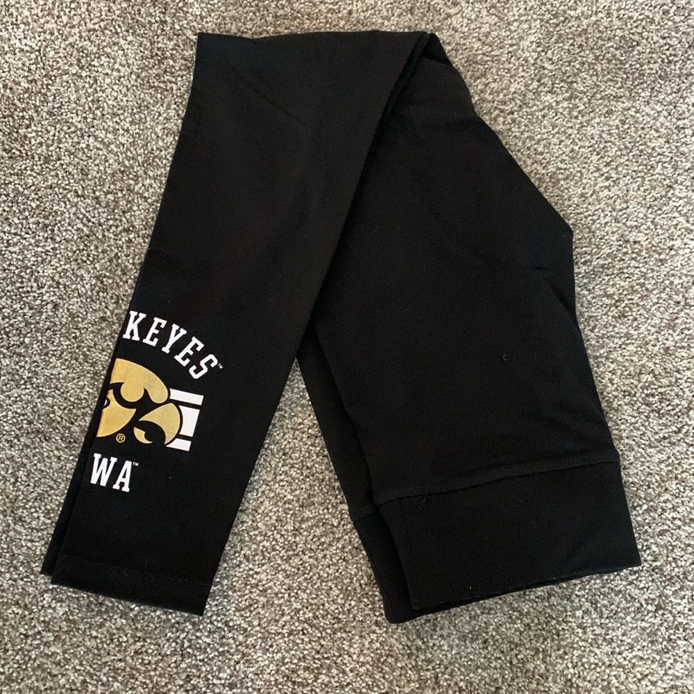 Victoria’s Secret PINK Iowa Hawkeyes Leggings